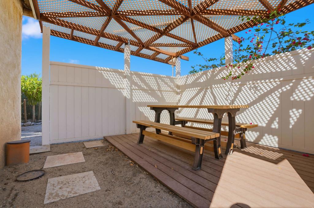 Vista Del Mar - Residential