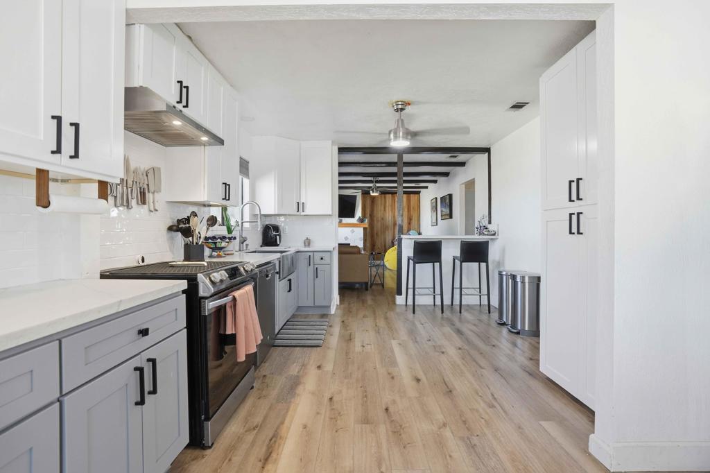 Vista Del Mar - Residential