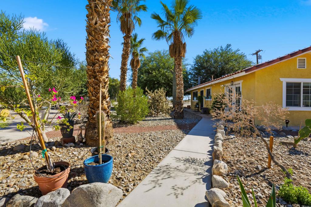 Vista Del Mar - Residential