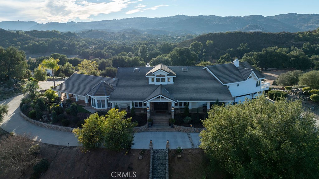 40075 Avenida La Cresta