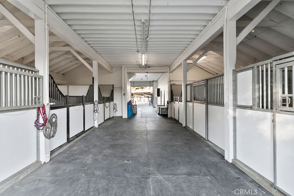 40075 Avenida La Cresta