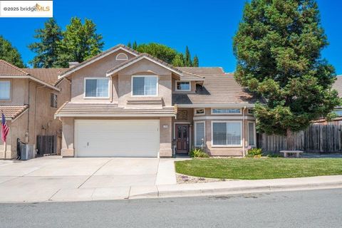 Photo of 1003 Linda Vista Way Way, Rio Vista, CA 94571 (MLS # 41104909)