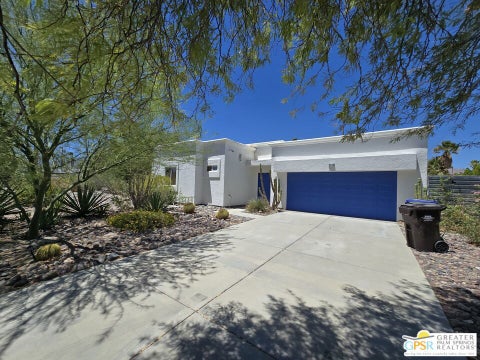 Photo of 2775 N Farrell Drive, Palm Springs, CA 92262 (MLS # 26876139PS)