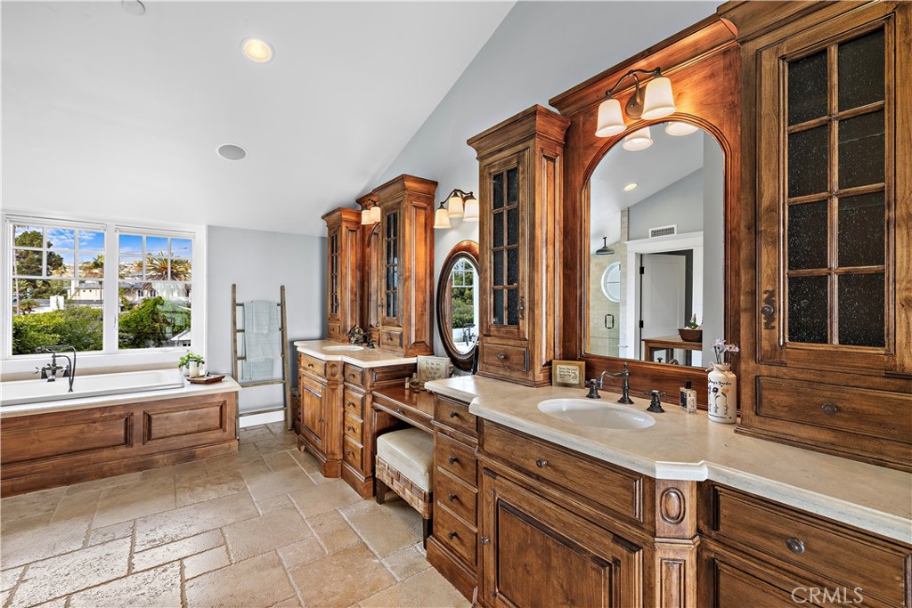Capistrano Bluffs (CS) - Residential
