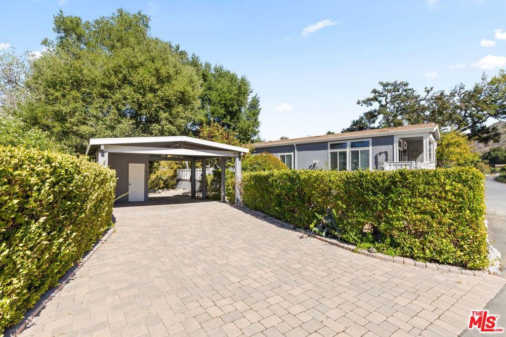 6 Sherwood Drive