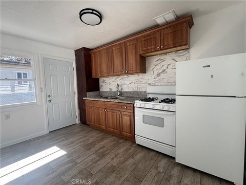 Photo of 146 N Parker St, Orange, CA 92868 (MLS # IG25225313) Photo of 146 N Parker St, Orange, CA 92868 (MLS # IG25225313)