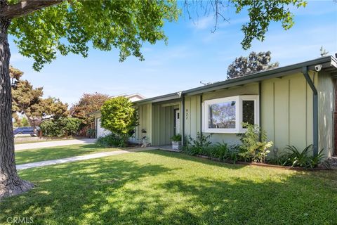 Photo of 927 Presidio Dr, Costa Mesa, CA 92626 (MLS # OC26085758)