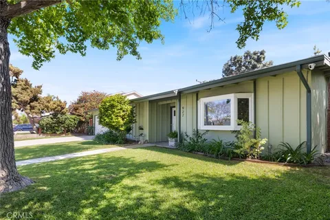 927 Presidio Dr, Costa Mesa, CA 92626 - MLS#: OC26085758