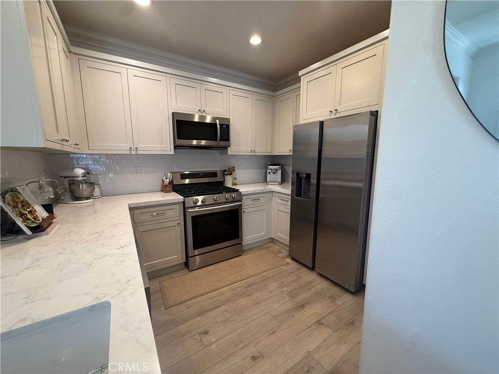 7881 E Horizon View
