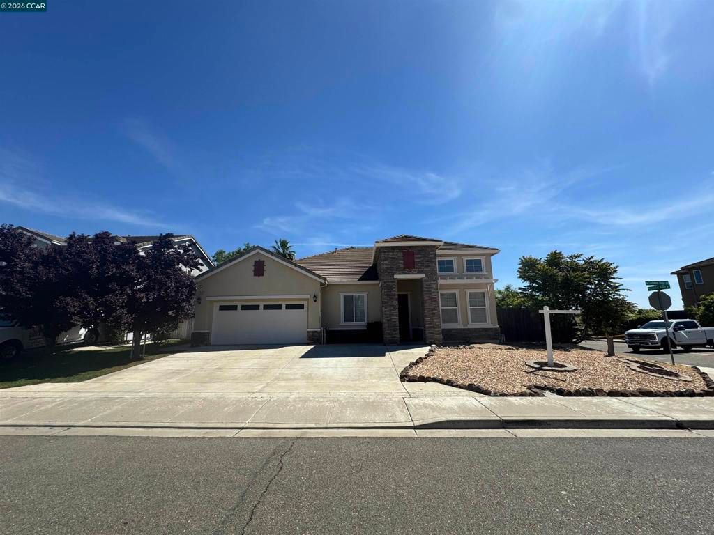 Photo of 2000 Cinnamon Ridge Dr, Oakley, CA 94561 (MLS # 41131092)