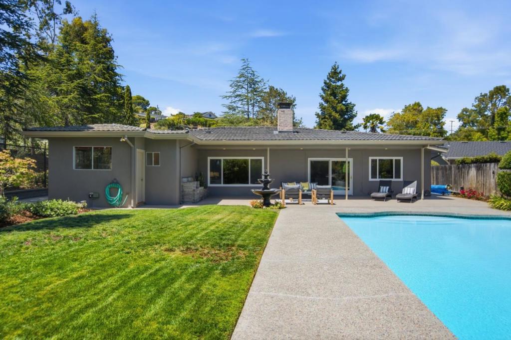 886 Heather Drive