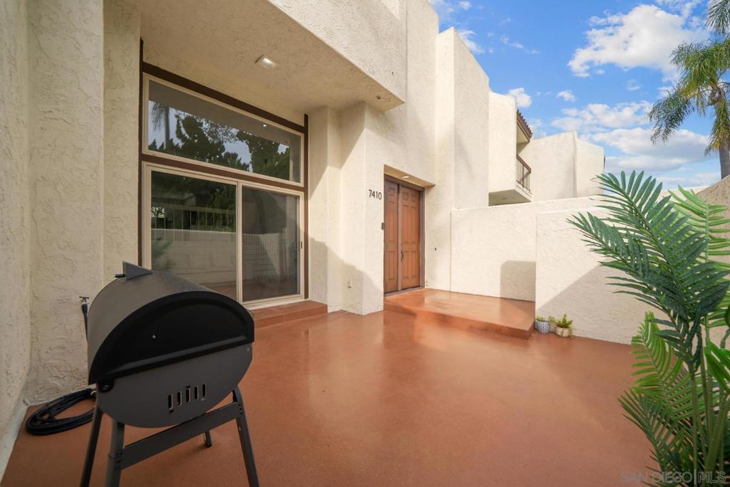 7410 Caminito Carlotta