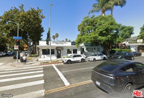 Photo of 2101 Hillhurst Avenue, Los Angeles, CA 90027 (MLS # 26847355)