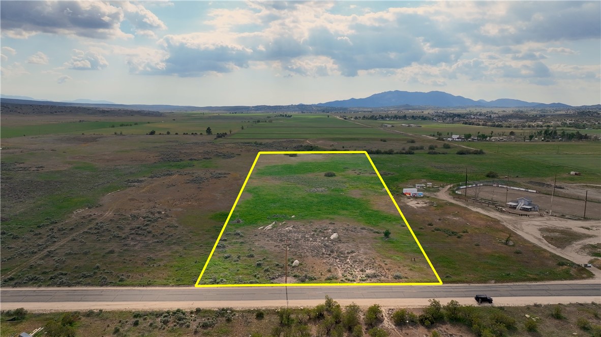 9.78 Acre lot in Anza. Completely flat/usable land on paved road close to HWY 371. Zoning is A-1-5. Many possibilities for now and in the future with this lot. Anyone looking to build a ranch and wanting flat land with above average access should check this lot out. Anza is located at 4000 FT elevation with great weather. Mid way between Palm Desert and Temecula.