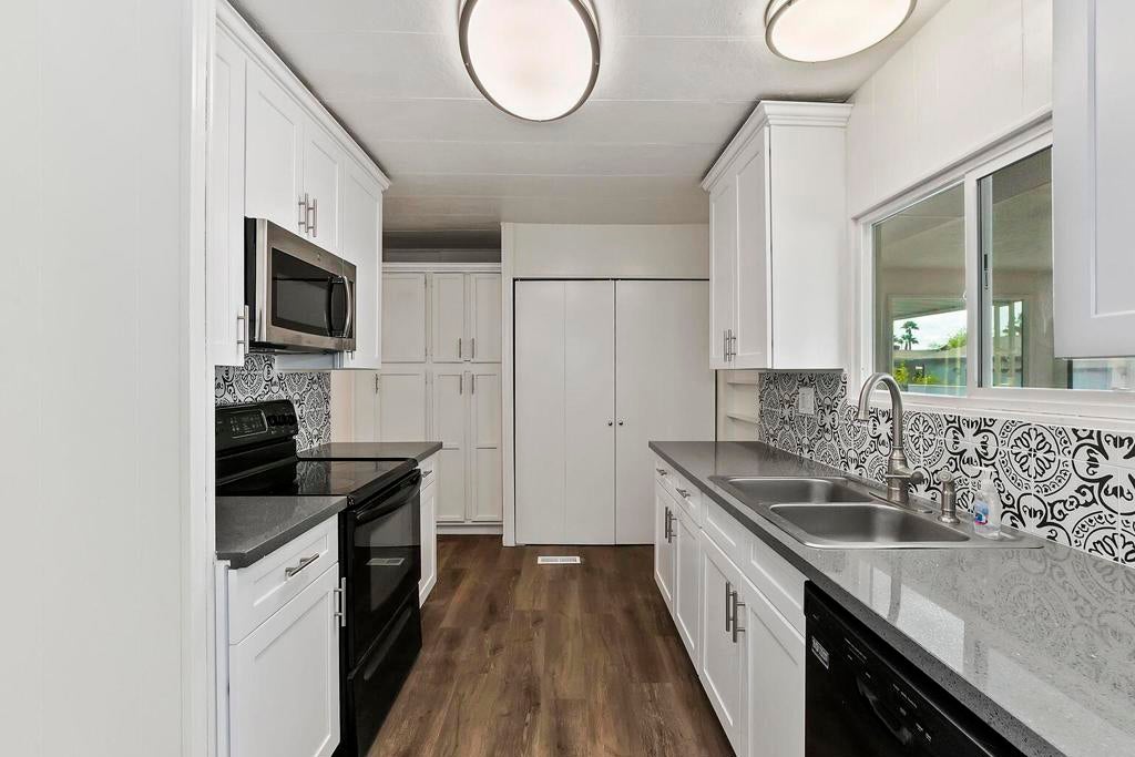 33530 Carlsbad Circle