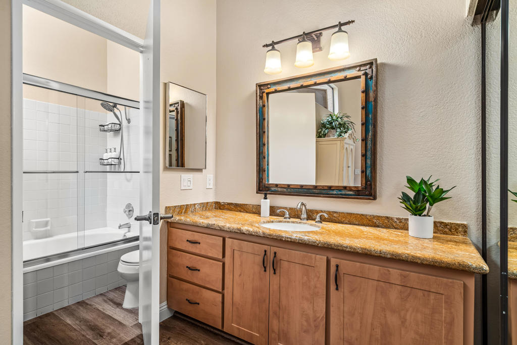 Woodhaven Country Cl - Residential