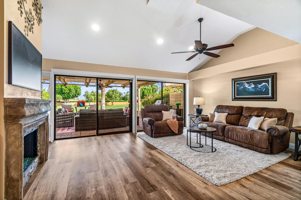 Woodhaven Country Cl - Residential