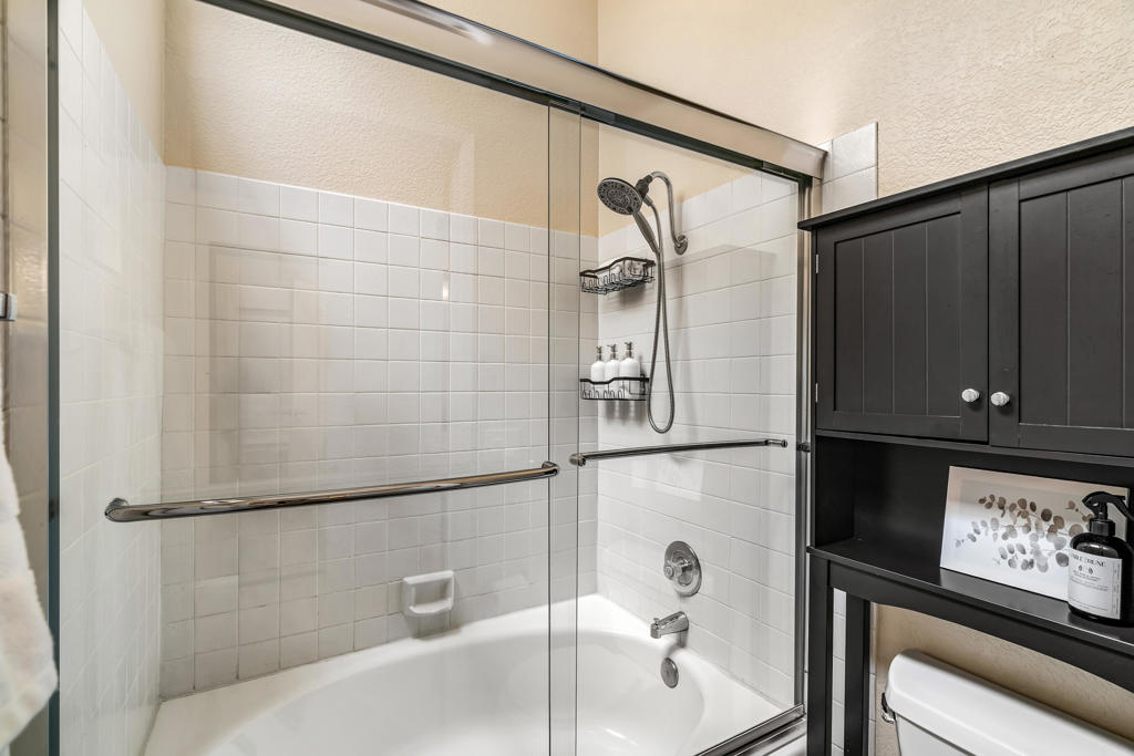 Woodhaven Country Cl - Residential