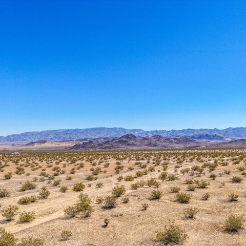 Photo of 55 Mile Square Road, Joshua Tree, CA 92252 (MLS # PW26184668)