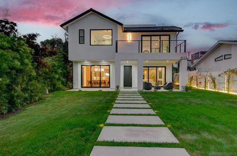 2113 2115 Frankfort St San Diego CA 92110