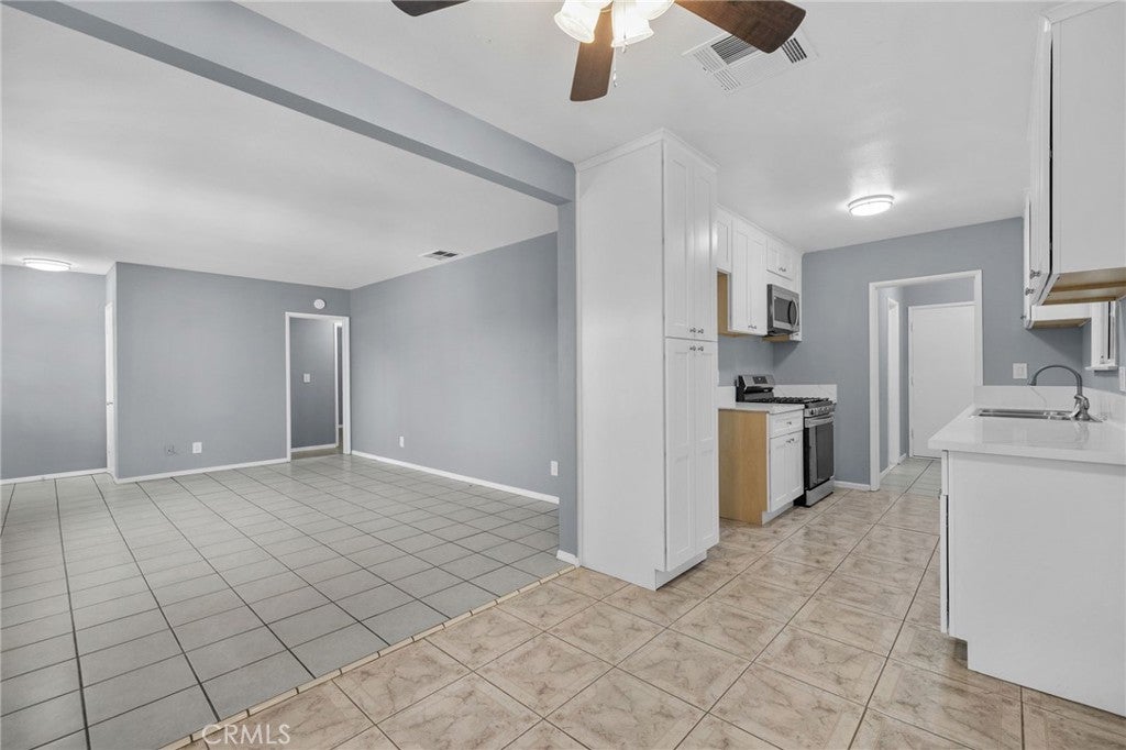 184 E Grant