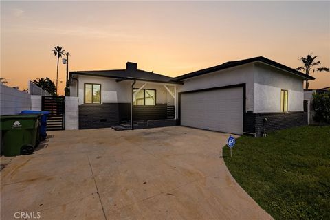 Photo of 11031 Lull Street, Sun Valley, CA 91352 (MLS # GD26067671)