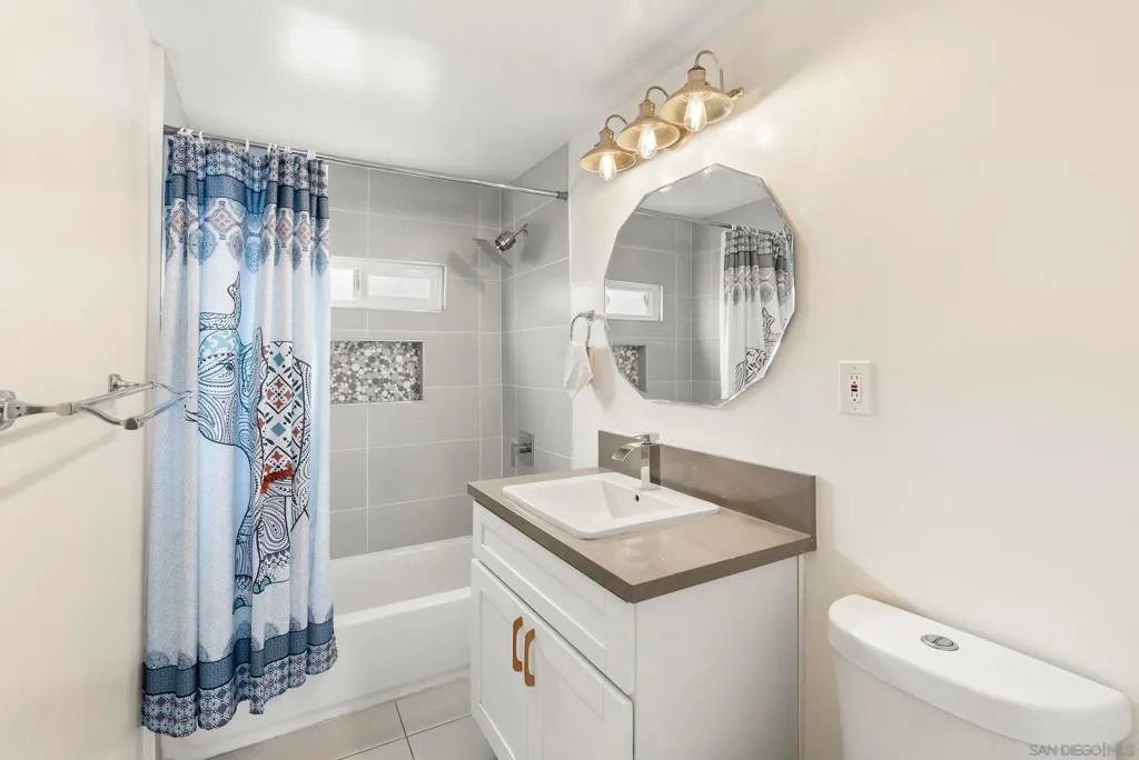 San Diego, California 91945, United States, 4 Bedrooms Bedrooms, ,3 BathroomsBathrooms,Residential,Active,214753