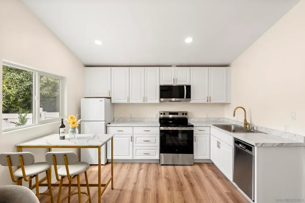 San Diego, California 91945, United States, 4 Bedrooms Bedrooms, ,3 BathroomsBathrooms,Residential,Active,214753