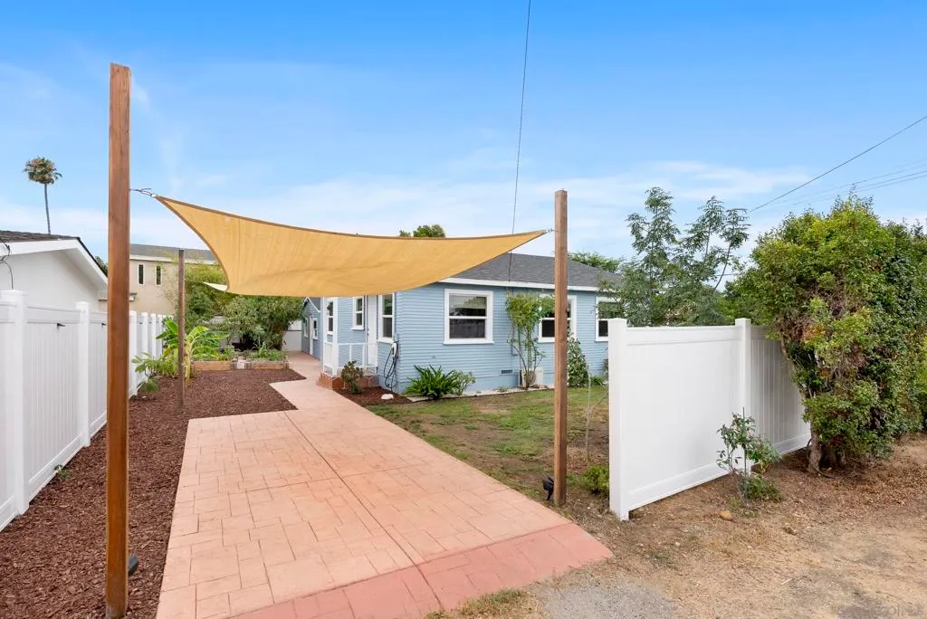 San Diego, California 91945, United States, 4 Bedrooms Bedrooms, ,3 BathroomsBathrooms,Residential,Active,214753