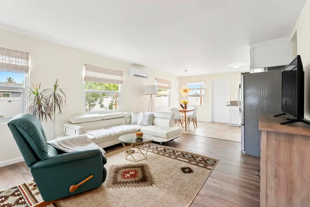 San Diego, California 91945, United States, 4 Bedrooms Bedrooms, ,3 BathroomsBathrooms,Residential,Active,214753