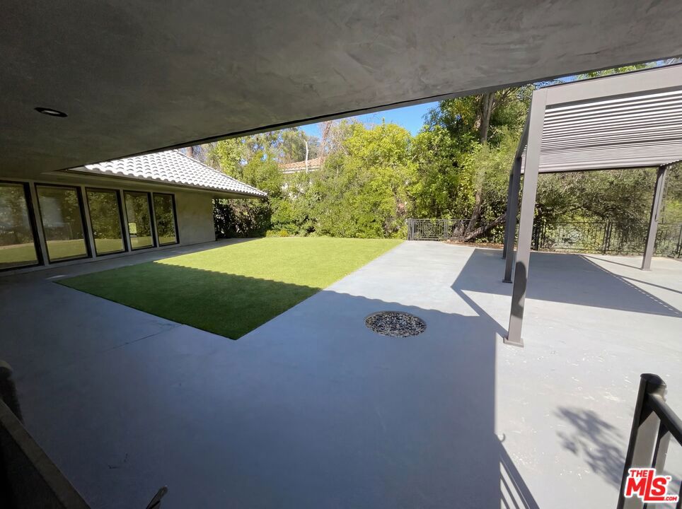 4900 Queen Victoria Road