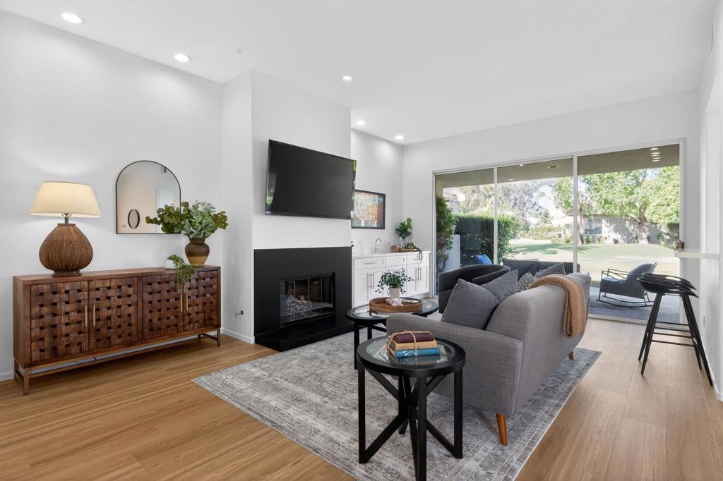 59 Oak Tree Drive