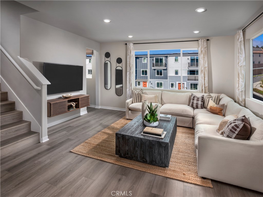 1498 Skyline Lane