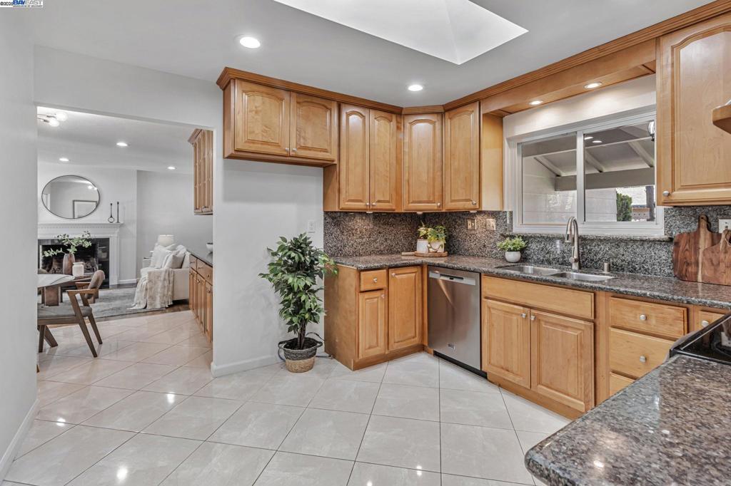 SUNNYVALE - Residential