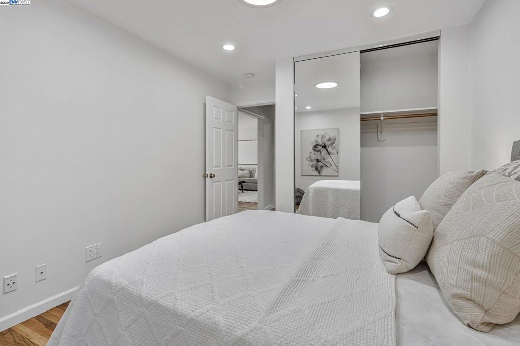 SUNNYVALE - Residential