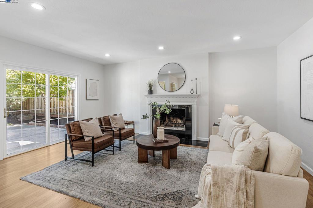 SUNNYVALE - Residential