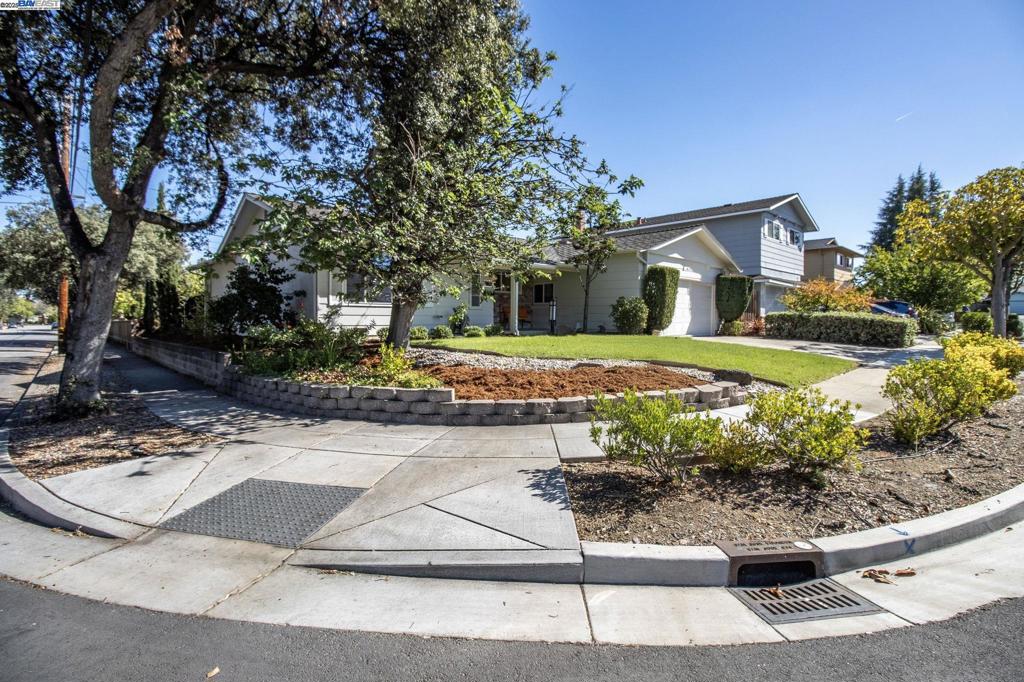 SUNNYVALE - Residential