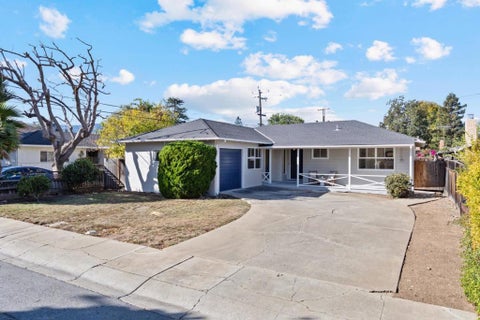 Photo of 850 Tulane Court, Mountain View, CA 94040 (MLS # ML82066098)