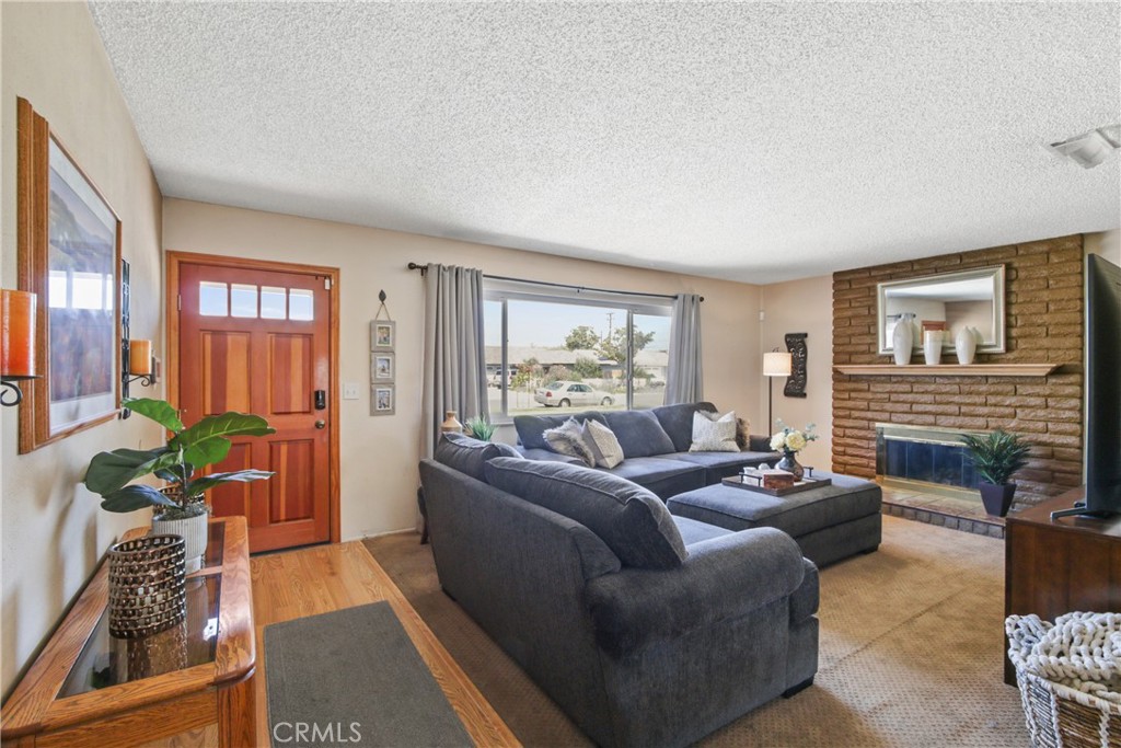 14422 Fairview Lane