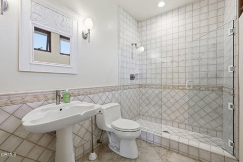 Tiny photo for 747 Barr Highland Lane, Ventura, CA 93004 (MLS # V1-38888)