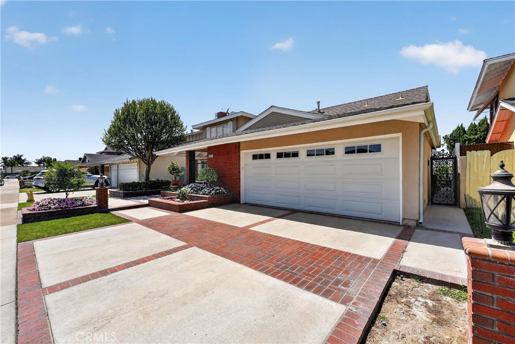 8221 Somerdale Lane