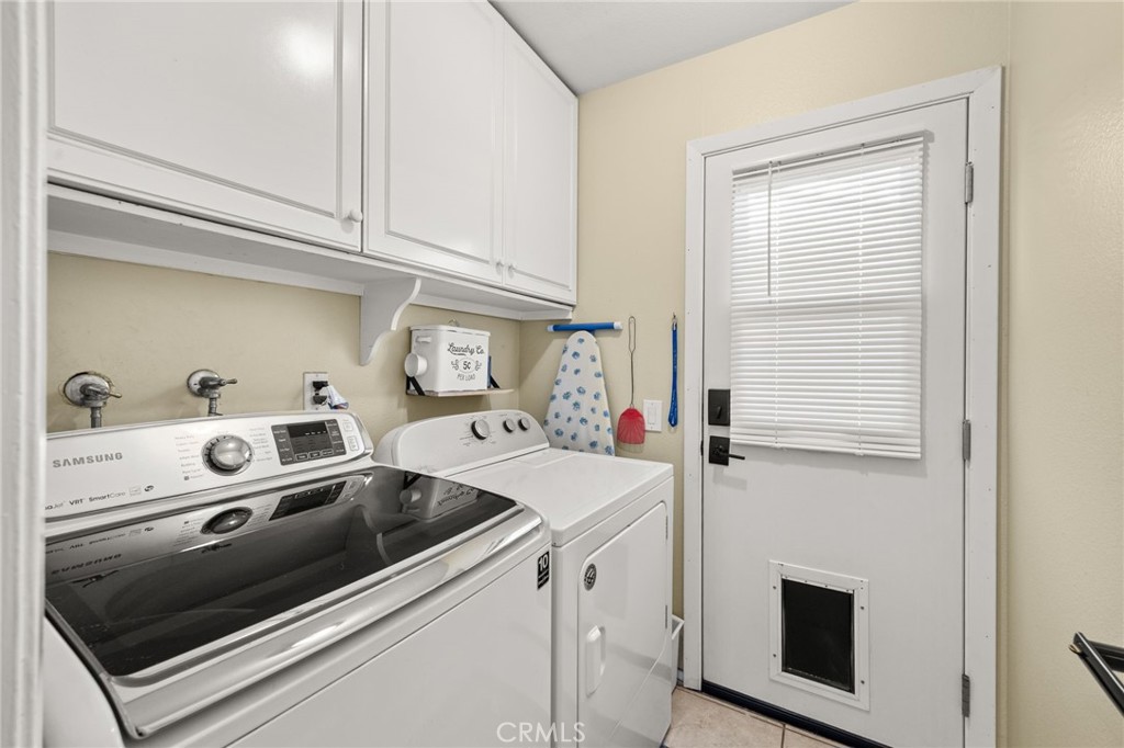 La Verne, California, 91750, United States, 3 Bedrooms Bedrooms, ,2 BathroomsBathrooms,Residential,Active,2045034