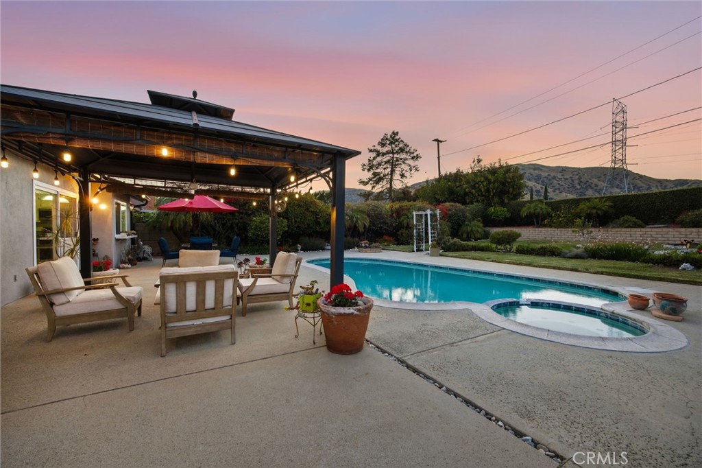 La Verne, California, 91750, United States, 3 Bedrooms Bedrooms, ,2 BathroomsBathrooms,Residential,Active,2045034