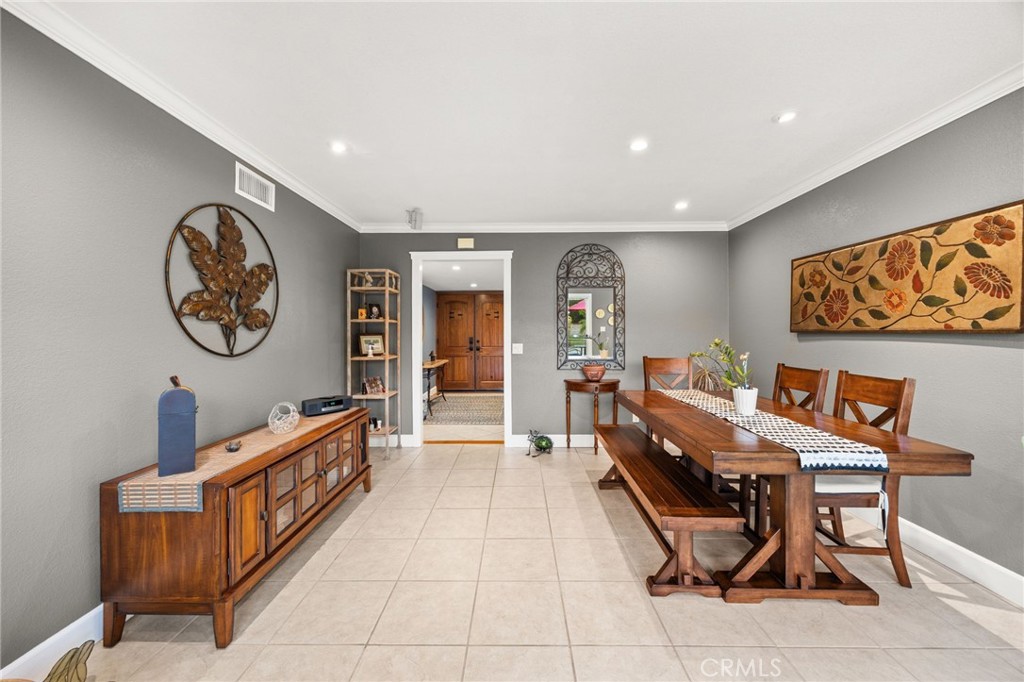 La Verne, California, 91750, United States, 3 Bedrooms Bedrooms, ,2 BathroomsBathrooms,Residential,Active,2045034