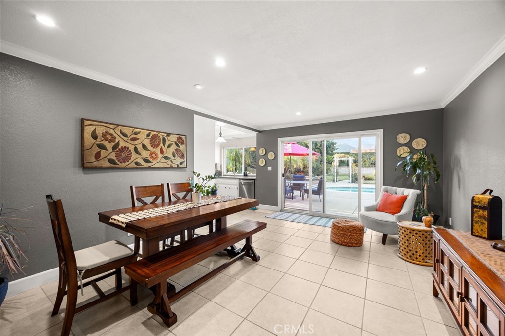 La Verne, California, 91750, United States, 3 Bedrooms Bedrooms, ,2 BathroomsBathrooms,Residential,Active,2045034
