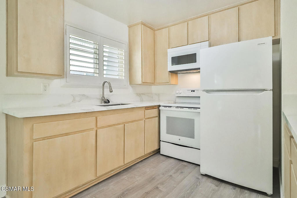 324 Chestnut Hill Court 16