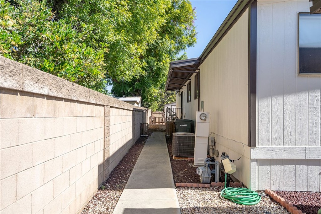 1778 Burr Oak Way
