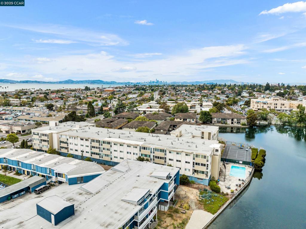 SOUTHSHORE - Residential
