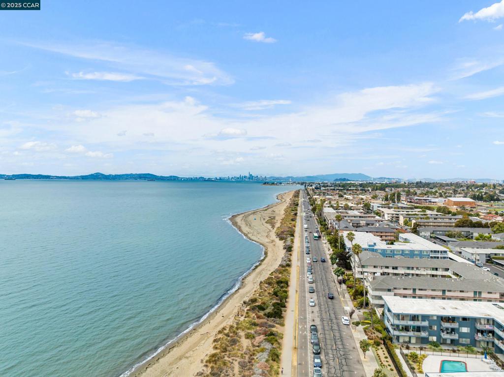 SOUTHSHORE - Residential