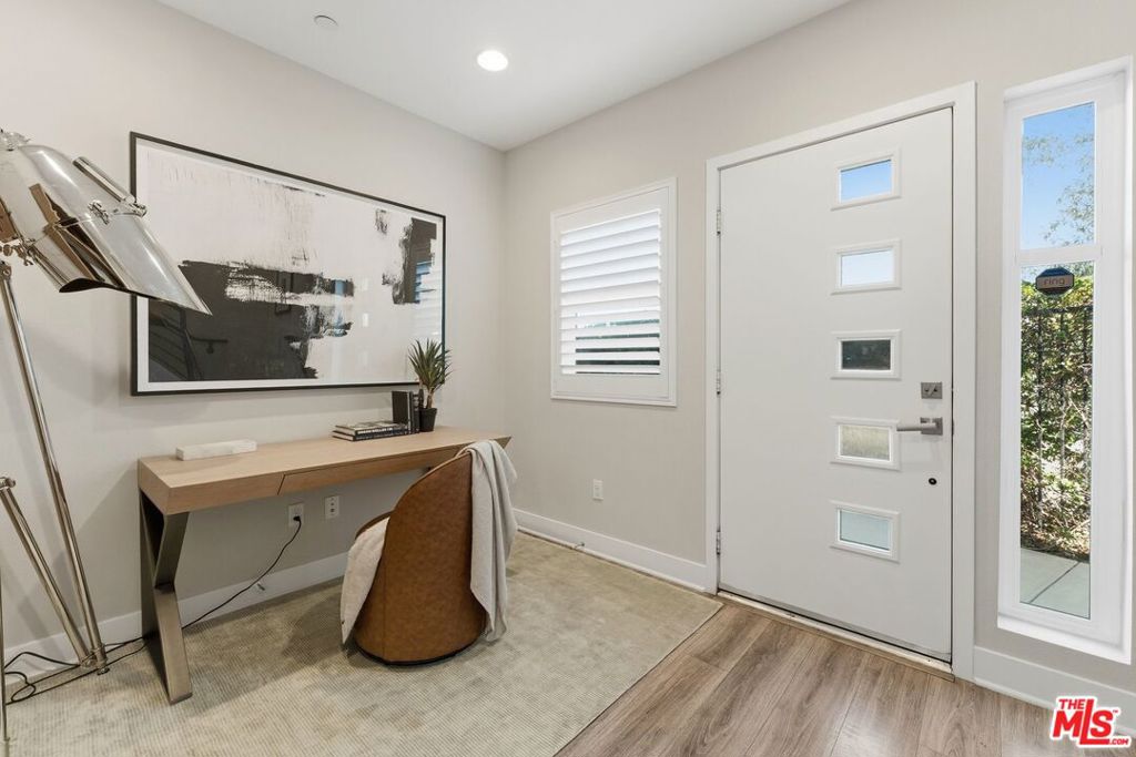 2753 Waverly Drive 806